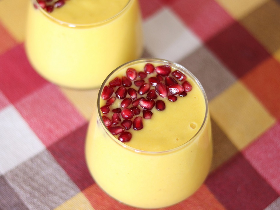 Fresh, immunity boosting, low-calorie, weight-loss recipe for homemade smoothie