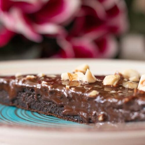 Easy vegan dessert recipe for chocolate carob cake