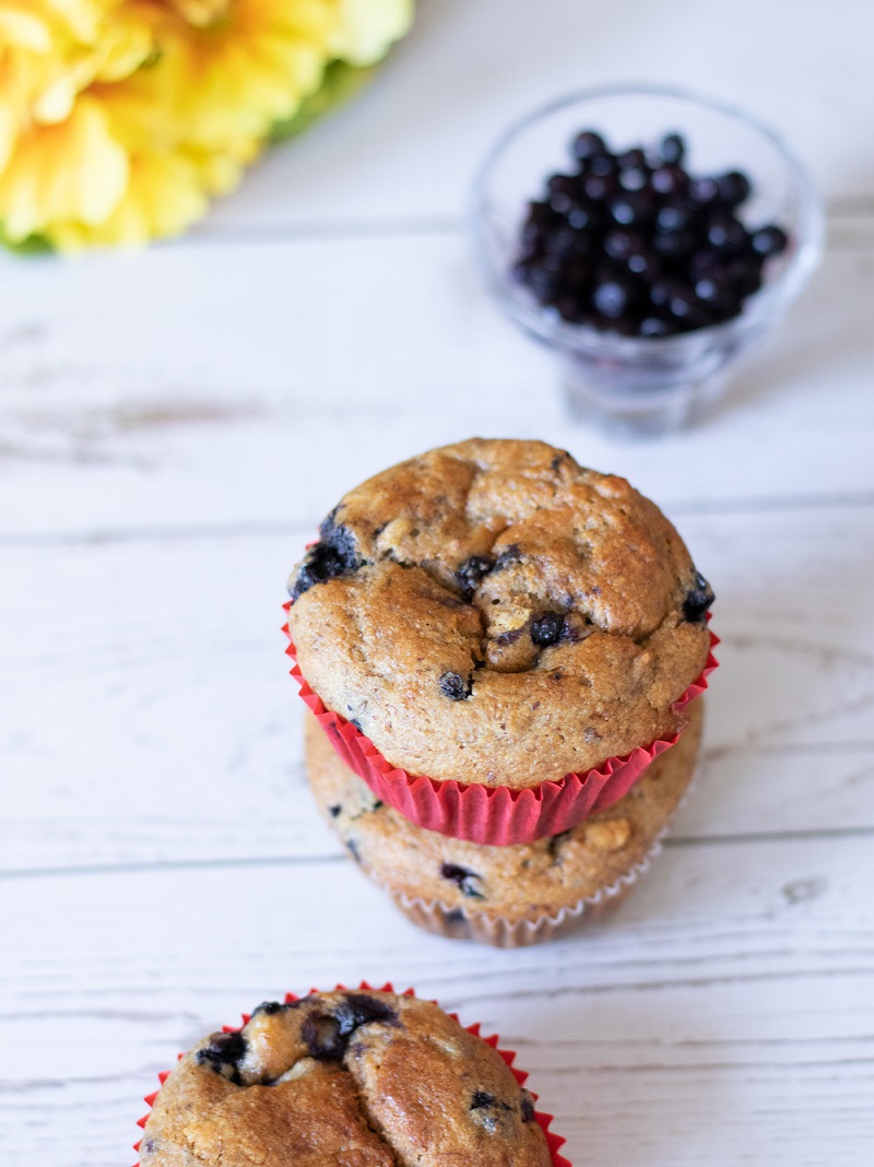 Moist vegan blueberry spelt flour muffins