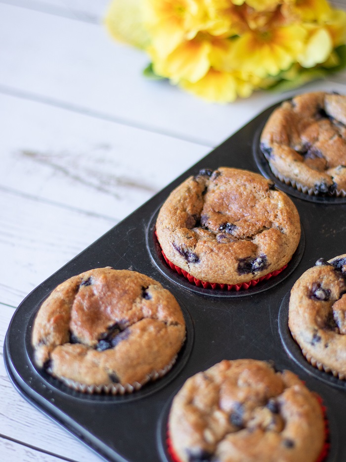 Fluffy vegan blueberry muffin with bananas and spelt flour.