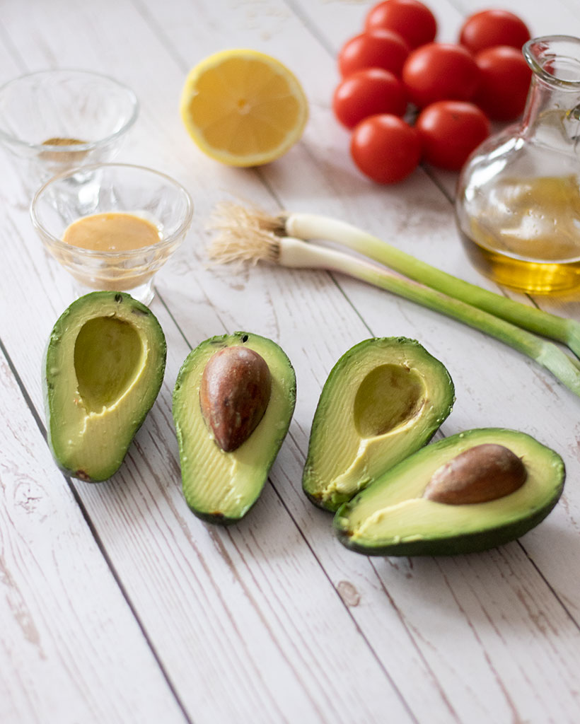 Plant-based ingredients for preparing avocado spread