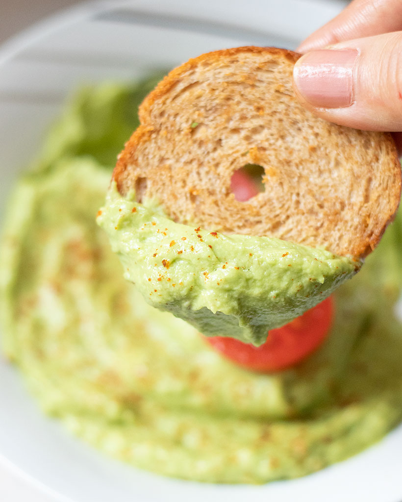 How to Make Avocado Dip in 5 Minutes with 5 Ingredients