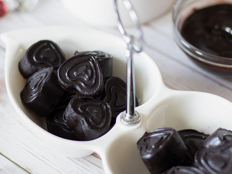 Mouthwatering chocolate hearts. Healthy homemade dessert without sugar.