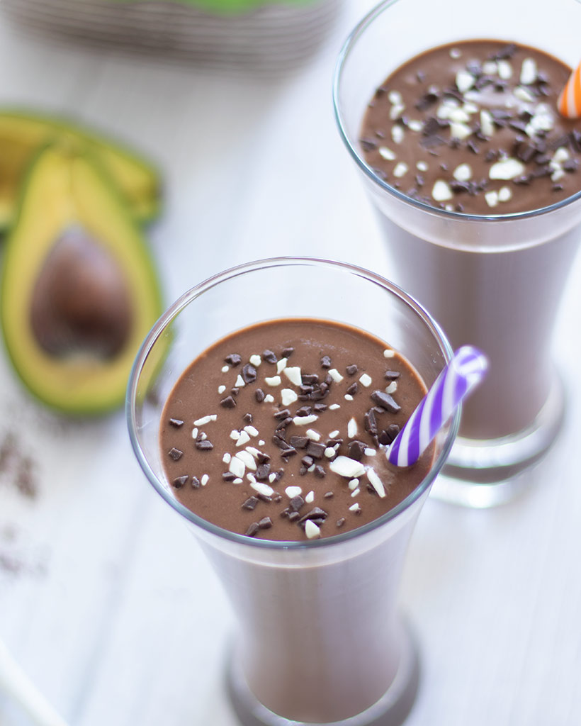 Best Chocolate Avocado Smoothie (Healthy Vegan Breakfast)