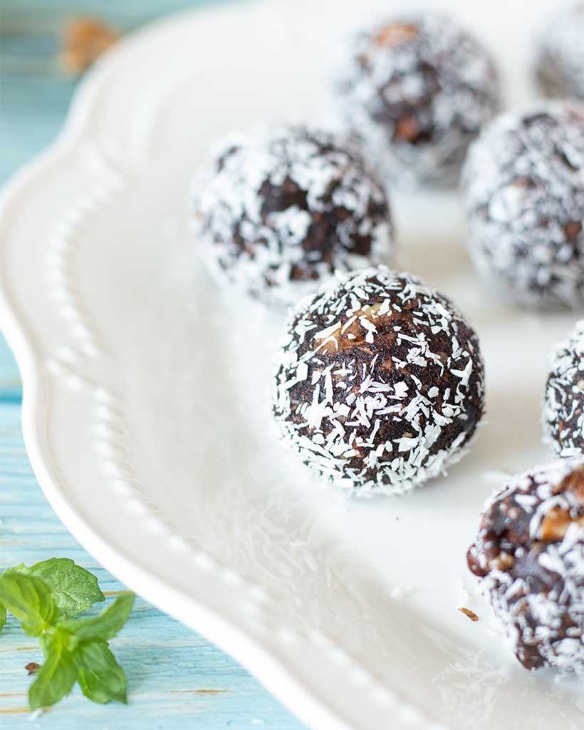 Refined sugar free dessert idea - coconut energy bites