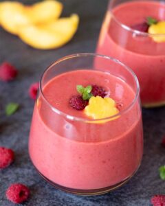 No banana, non dairy recipe for peach smoothie without yogurt. Refreshing summer drink (pink colored) for kids and adults