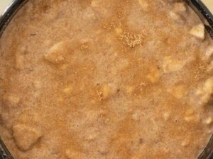 Simple batter for baking sugar-free and dairy-free cake.