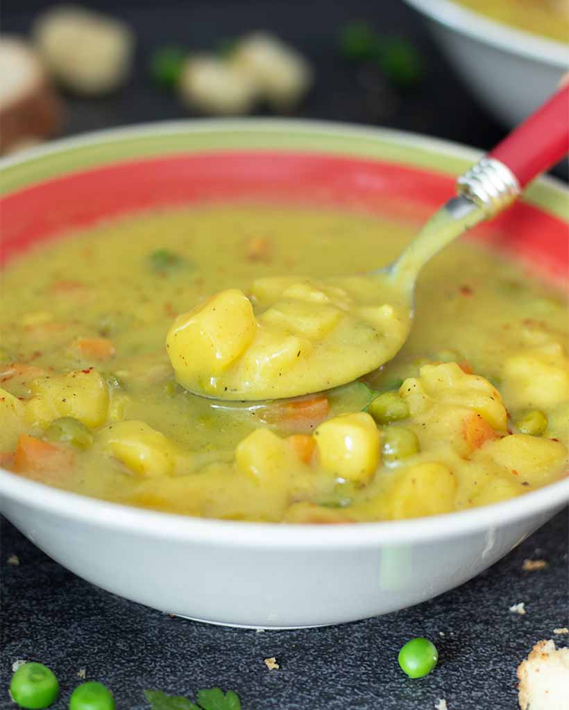 Creamy Vegan Potato Soup Recipe (Quick 1 Pot Meal)