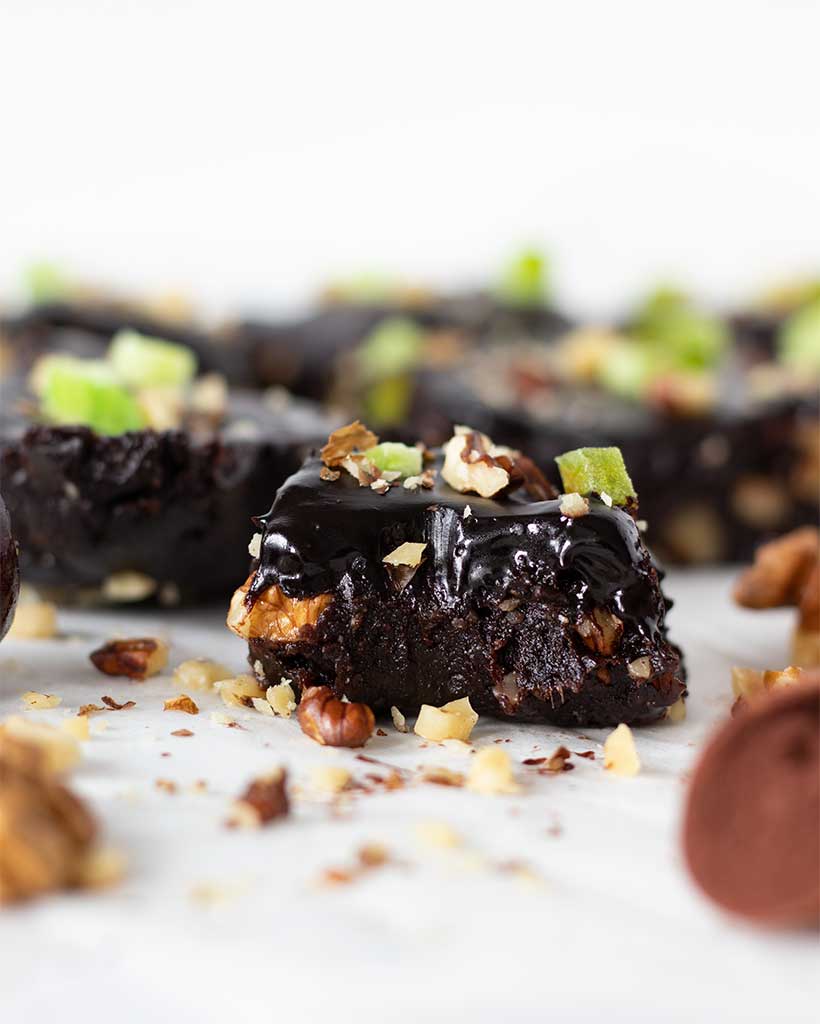 Best Recipe for Chocolate No-Bake Brownies (Raw, Vegan, Super Healthy)