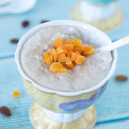 Recipe for vegan rice pudding. Quick, easy and creamy dessert that is both dairy-free and gluten-free.