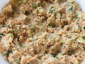 Easy wholesome mixture for cooking vegetarian quinoa patties that are gluten-free and eggless.