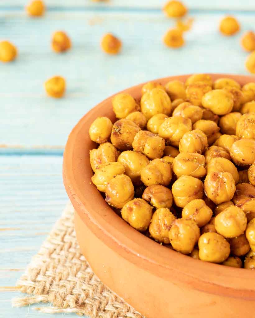 Healthy gluten-free roasted chickpeas snacks