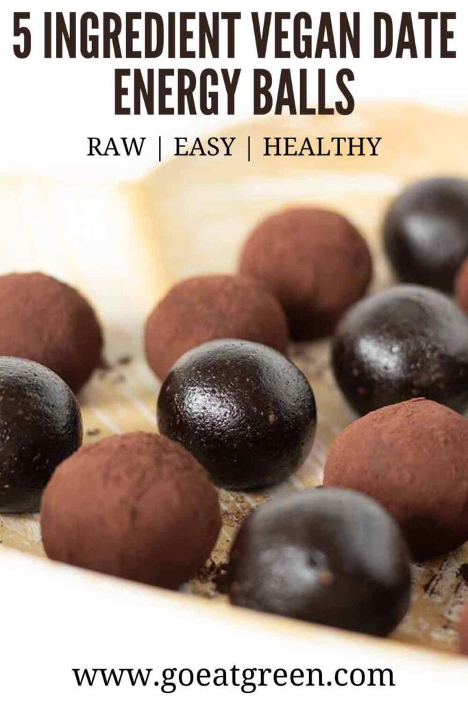Raw chocolate date snacks