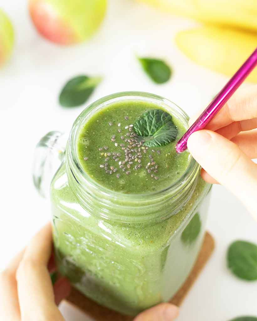 Green apple spinach banana smoothie.