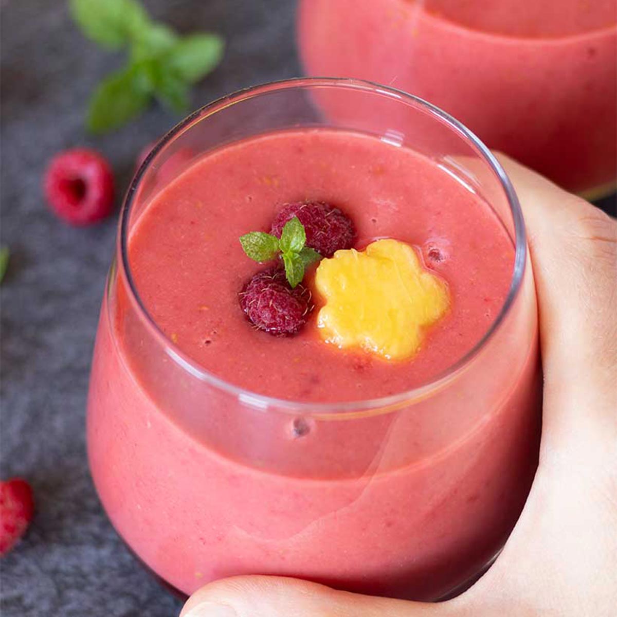 Peach raspberry smoothie without yogurt or banana for weight loss