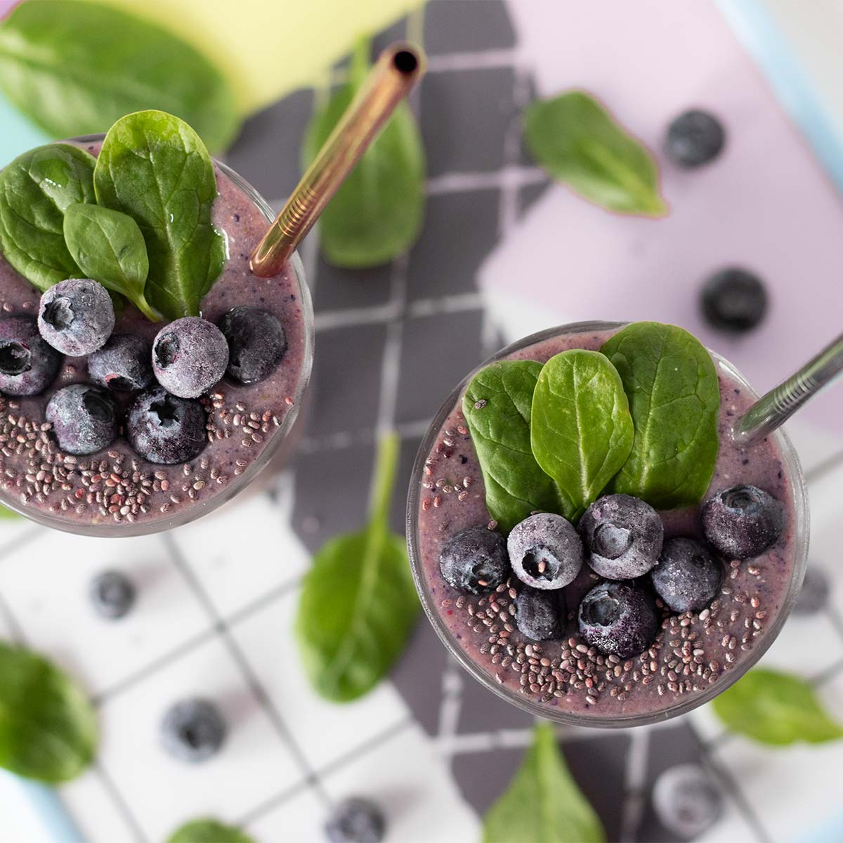 Blueberry banana spinach smoothie without yogurt as a healthy weight-loss breakfast drink