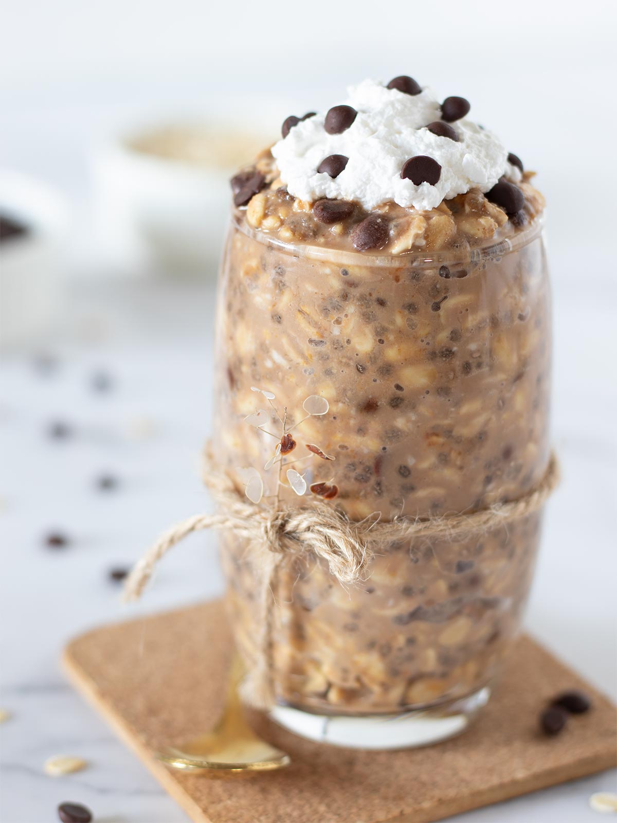 No-yogurt chocolate chip overnight oats with cookie dough flavor.