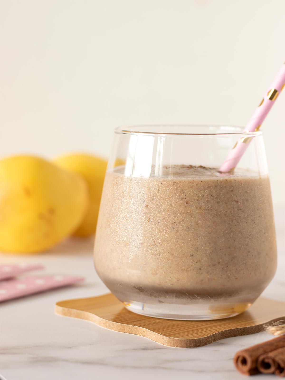 Banana and pear smoothie with cinnamon, almond milk and peanut butter for weight loss.