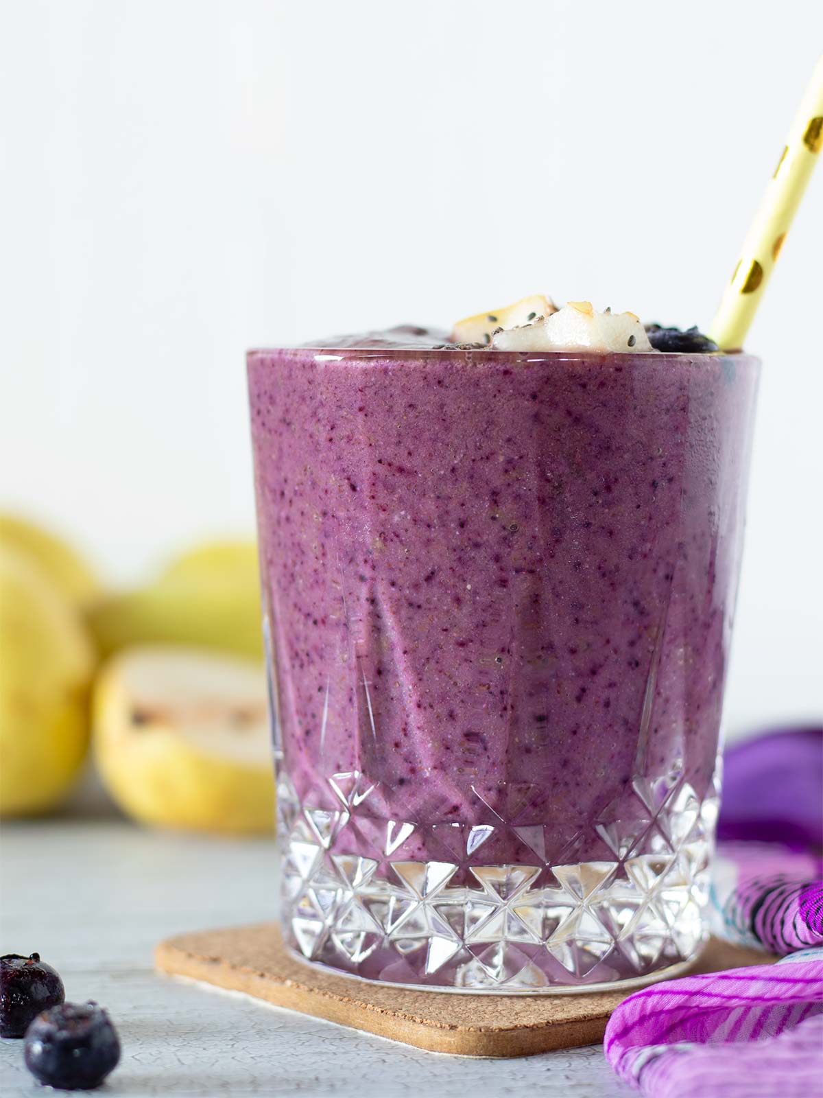 Pear blueberry smoothie without banana for weight loss.