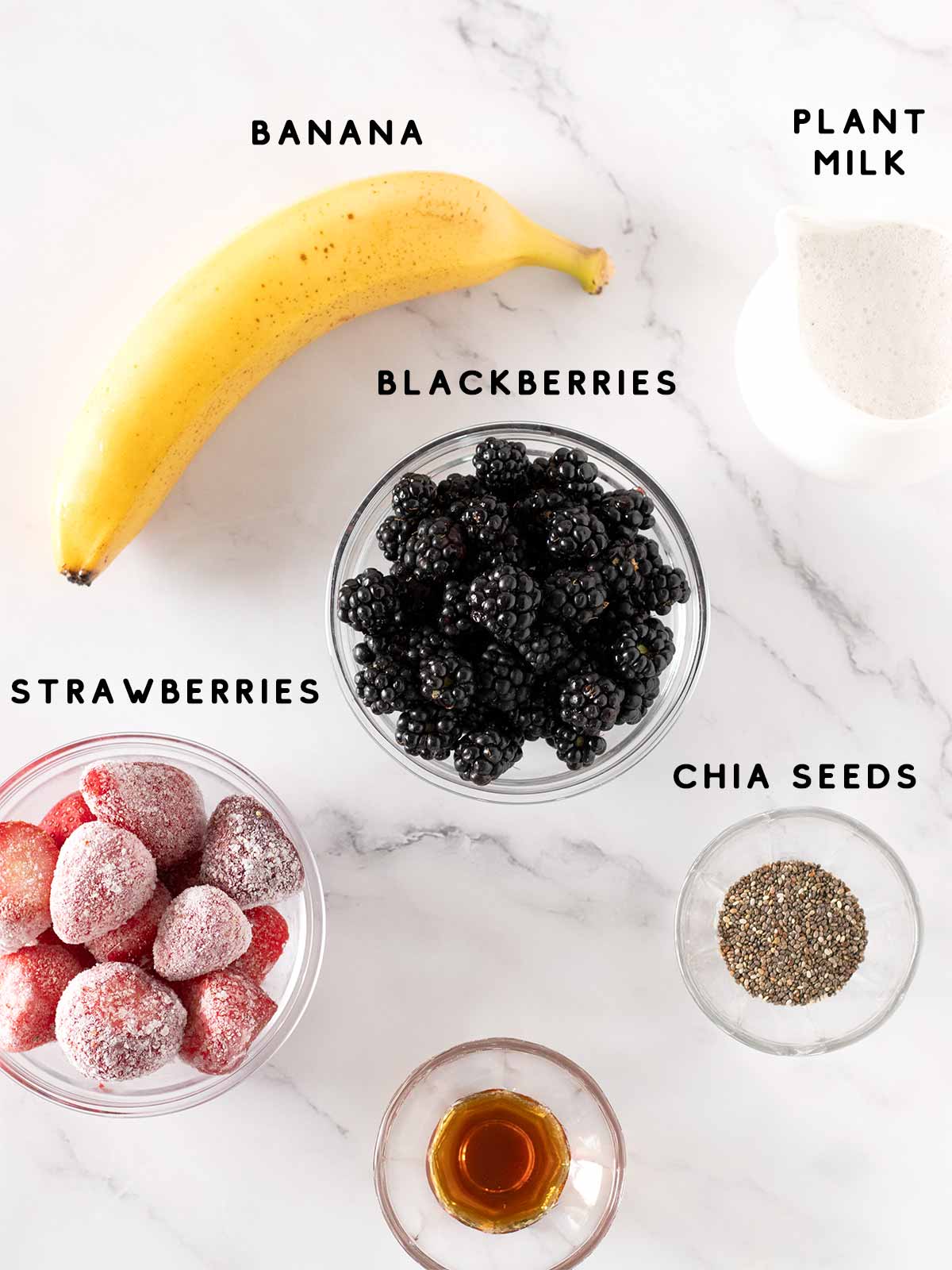Plant-based ingredients for berry weight loss smoothie recipe.