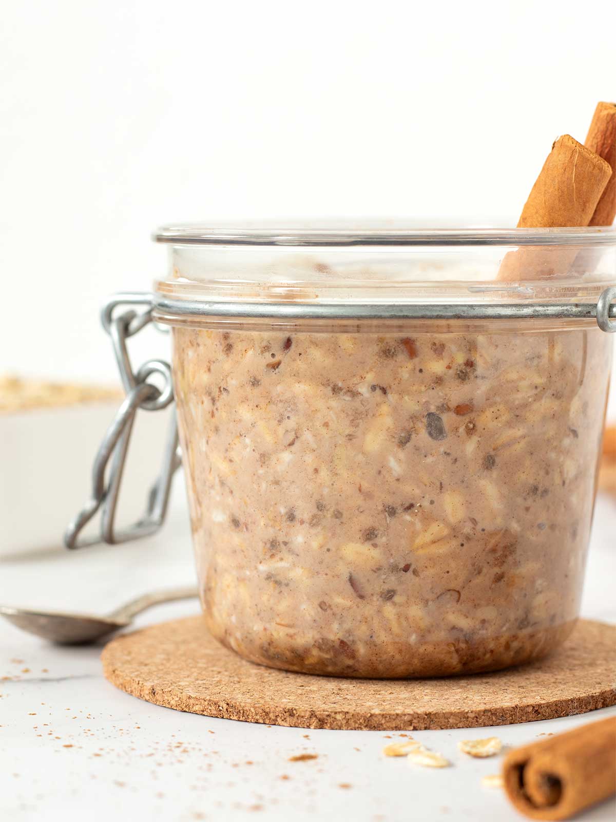 Vegan cinnamon roll overnight oats with healthy protein icing.