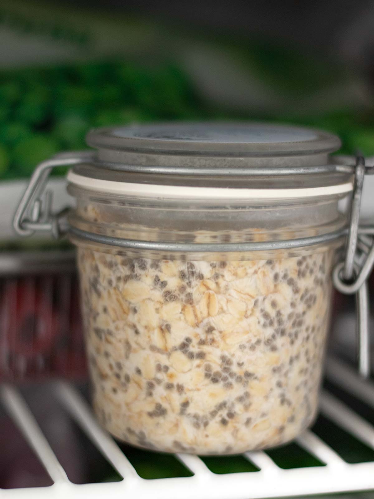 Can you freeze overnight oats? Frozen oatmeal in a jar.