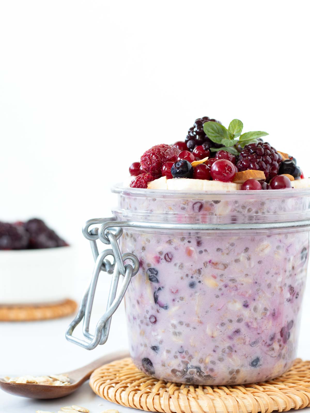 Healthy oatmeal with frozen fruit for breakfast.