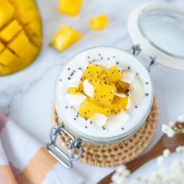 Mango overnight oats without yogurt.
