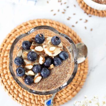 Easy flaxseed pudding for breakfast.