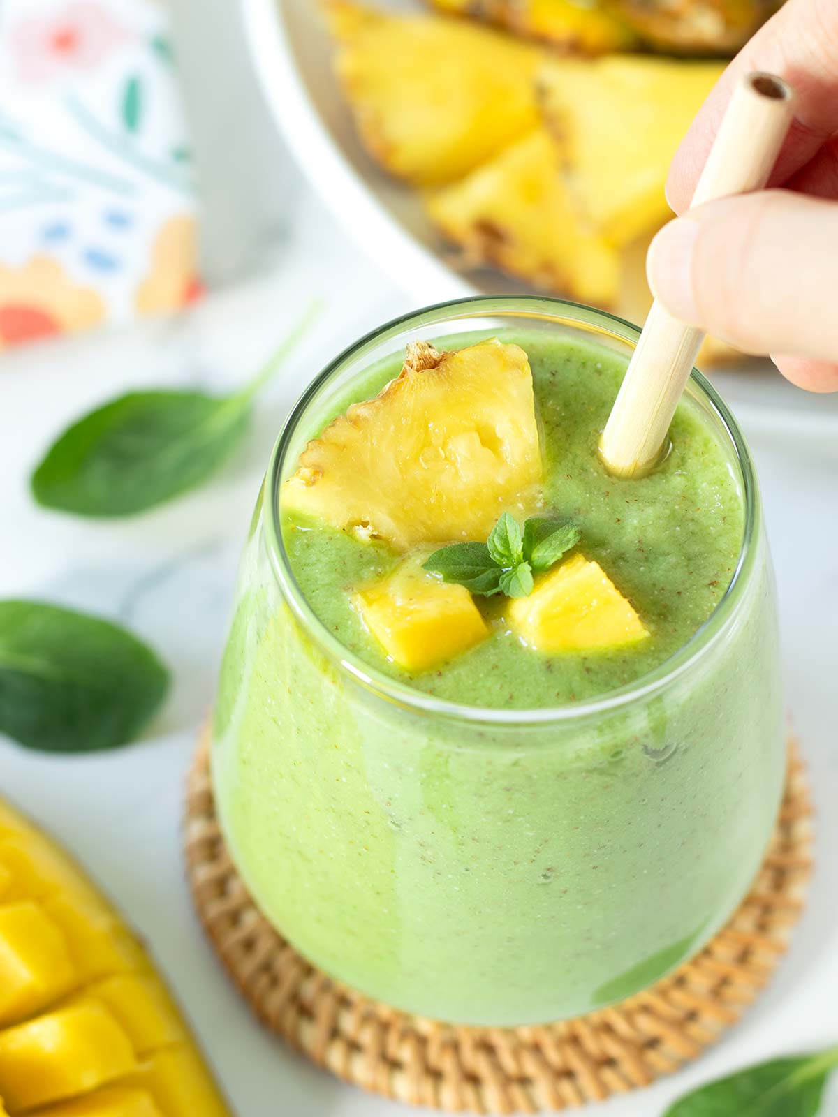 Green mango pineapple spinach smoothie (no yogurt).