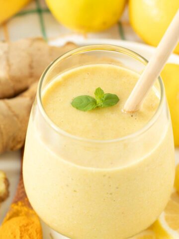 Banana lemon ginger smoothie with turmeric and almond milk.
