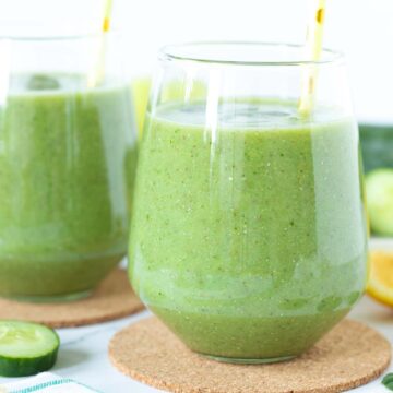 Green cucumber spinach apple smoothie.