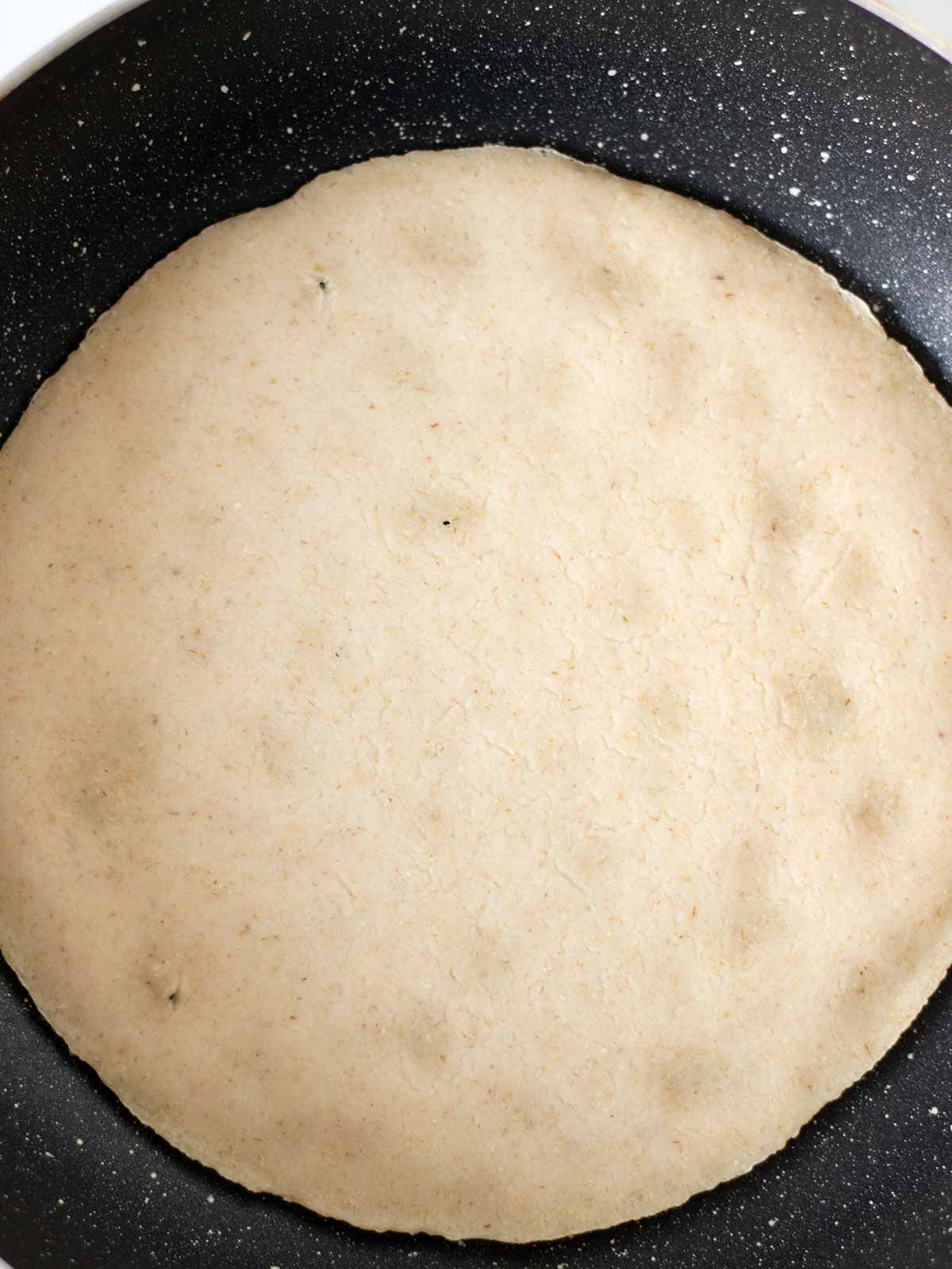 Cooking health oatmeal wraps.