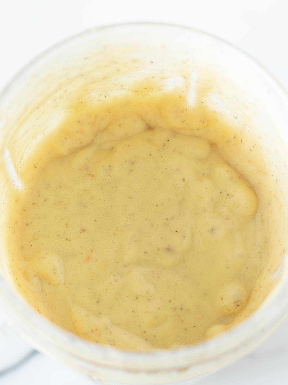 Creamy apple and mango smoothie.