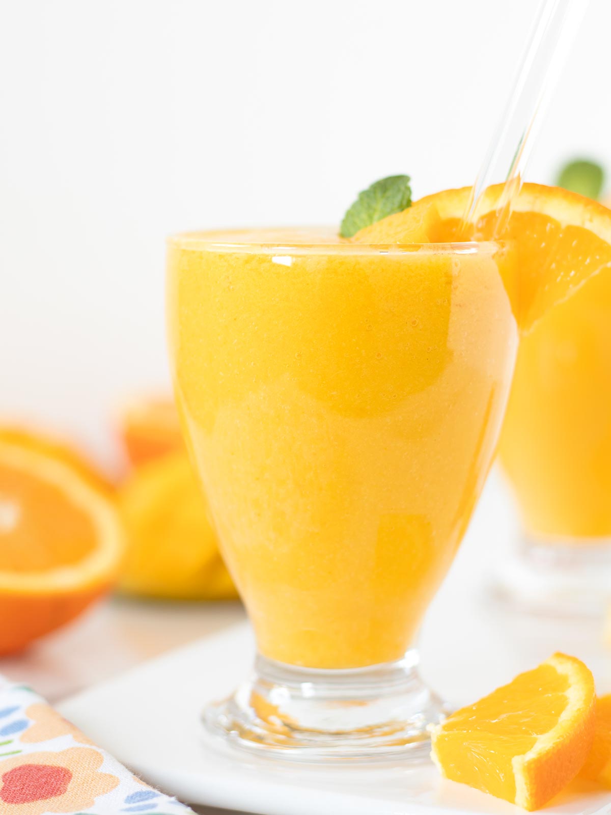 Vegan mango orange smoothie without banana.