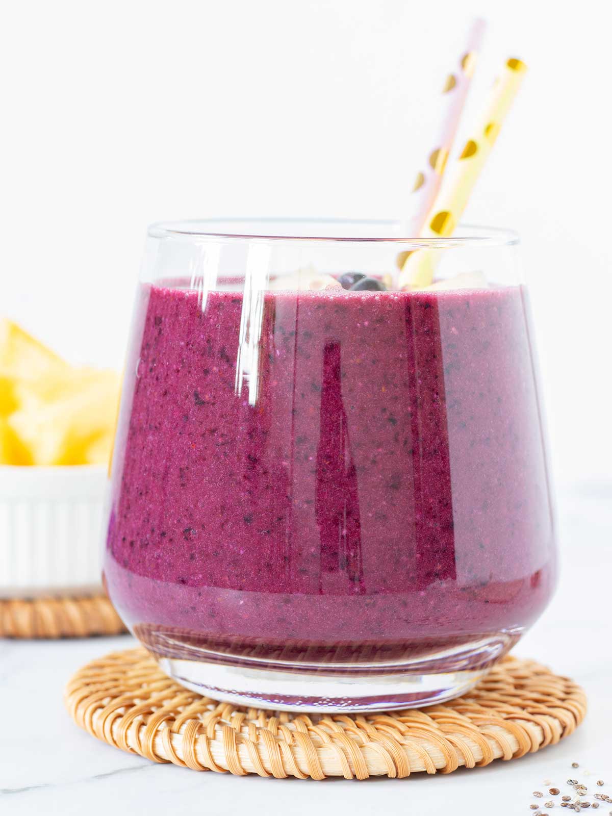 Blueberry pineapple smoothie without banana.