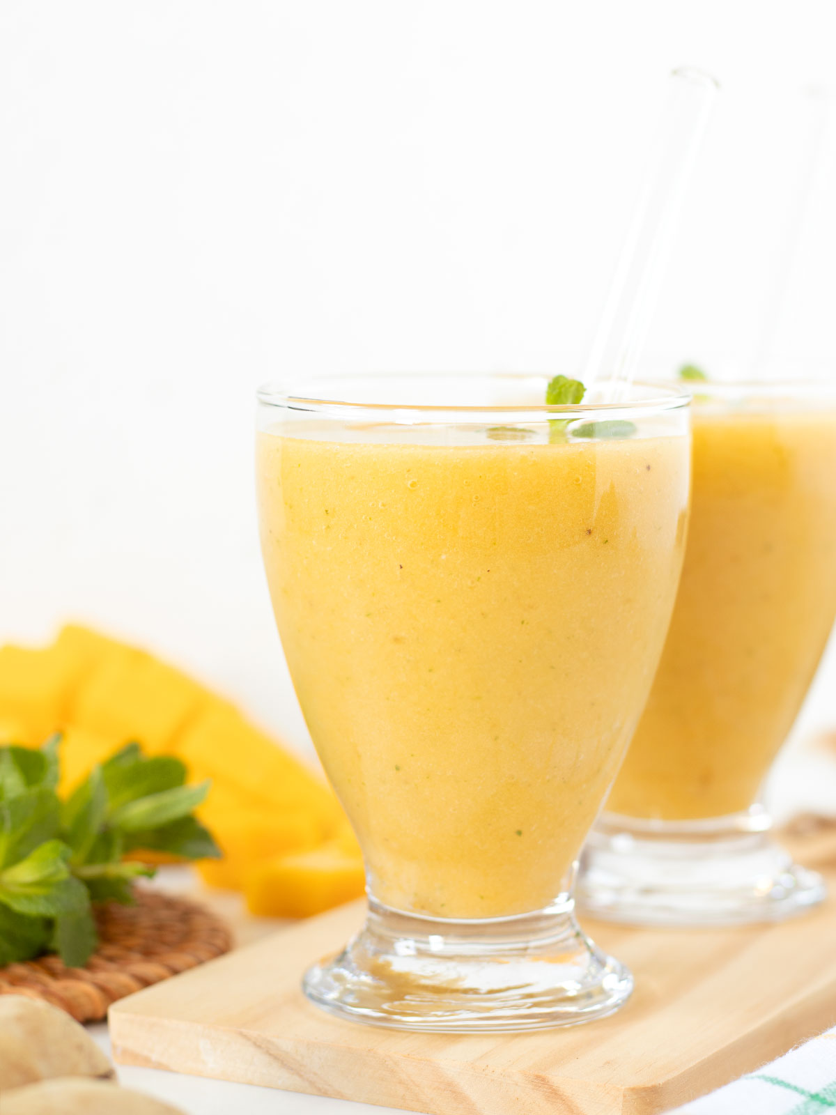 Banana mango coconut water smoothie without yogurt.