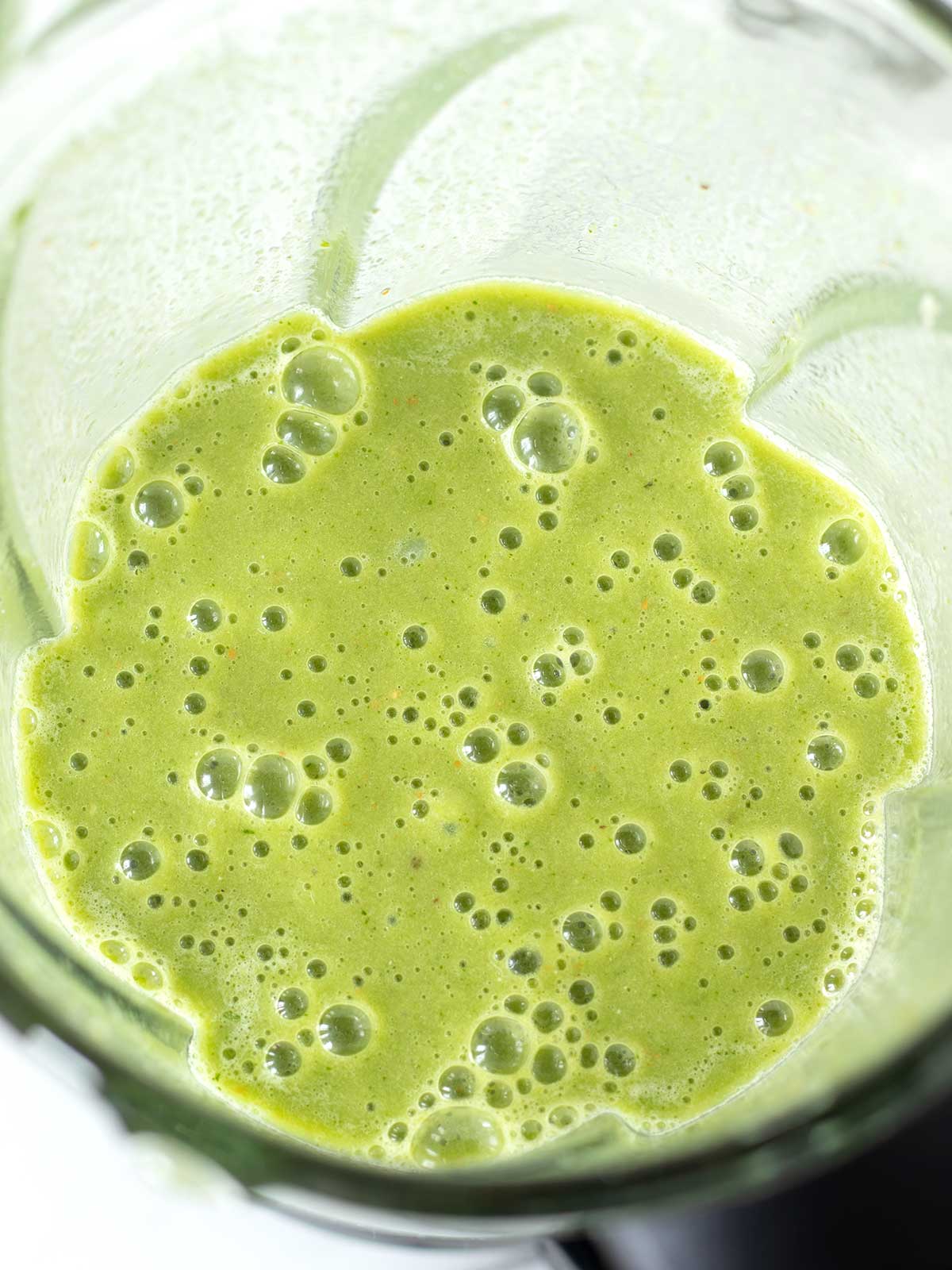 Creamy green smoothie with mint and banana.