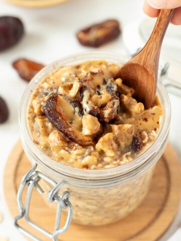 Date overnight oats without yogurt.