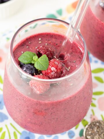 Raspberry blueberry smoothie (no banana).