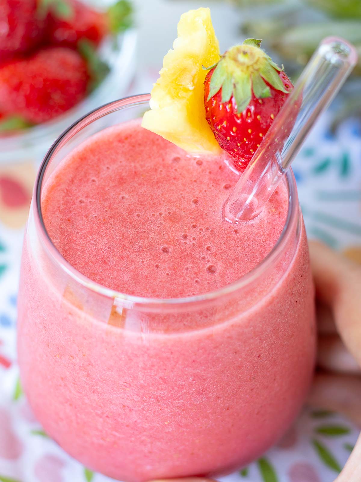 Vegan strawberry pineapple smoothie.