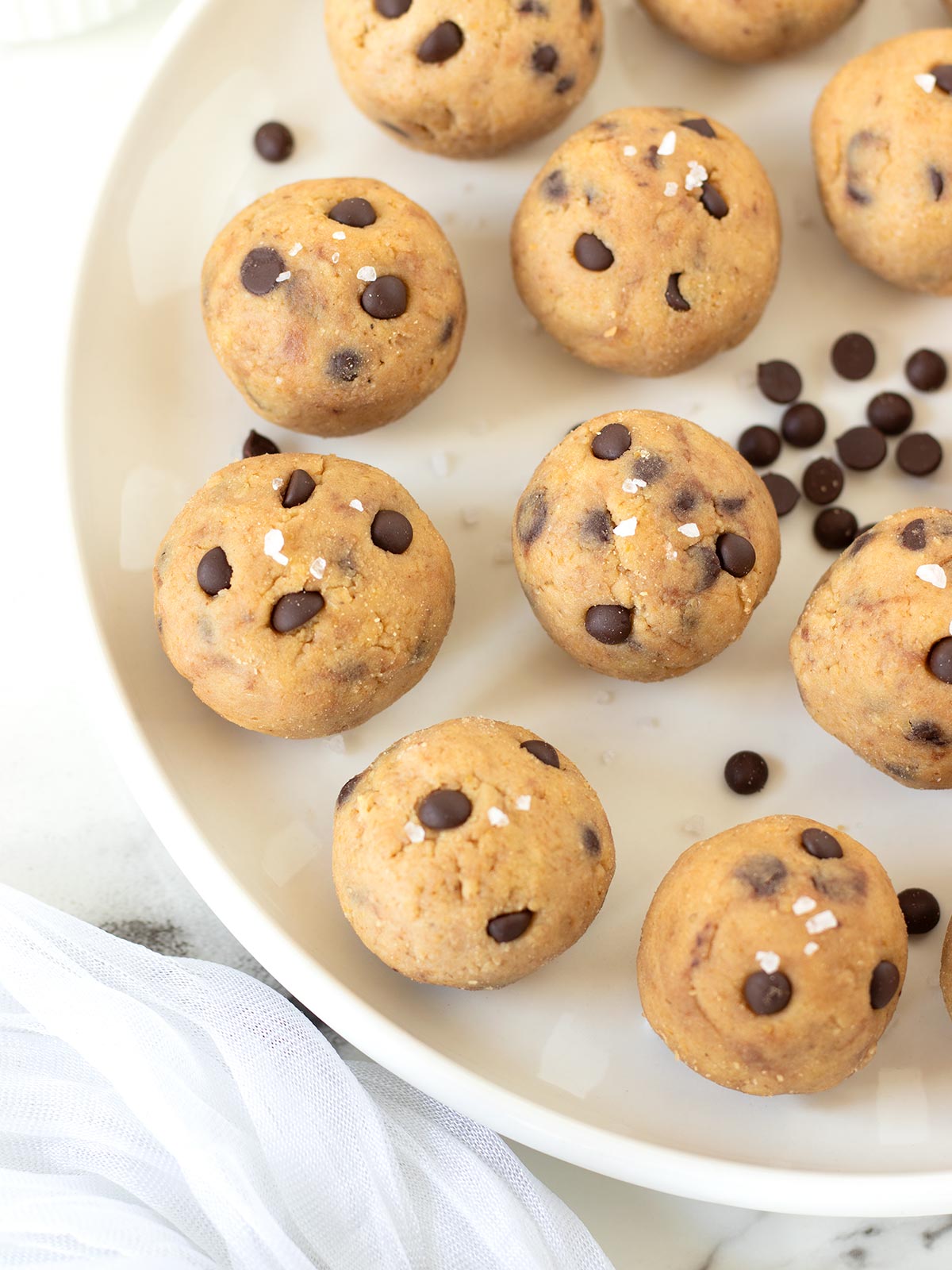 Vegan chocolate chip cookie dough protein balls (no-bake).