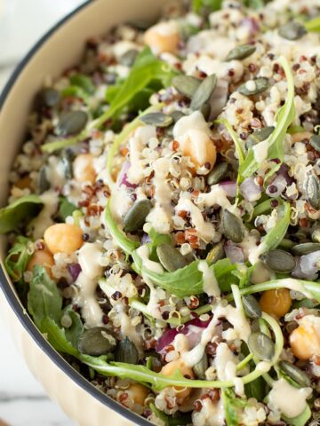 Chickpea arugula quinoa salad (high protein & vegan).