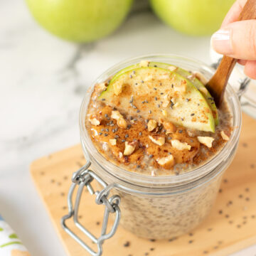 Vegan apple chia pudding.