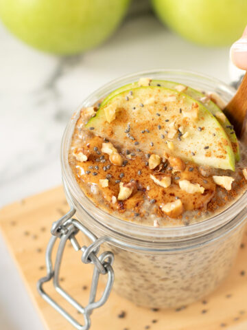 Vegan apple chia pudding.