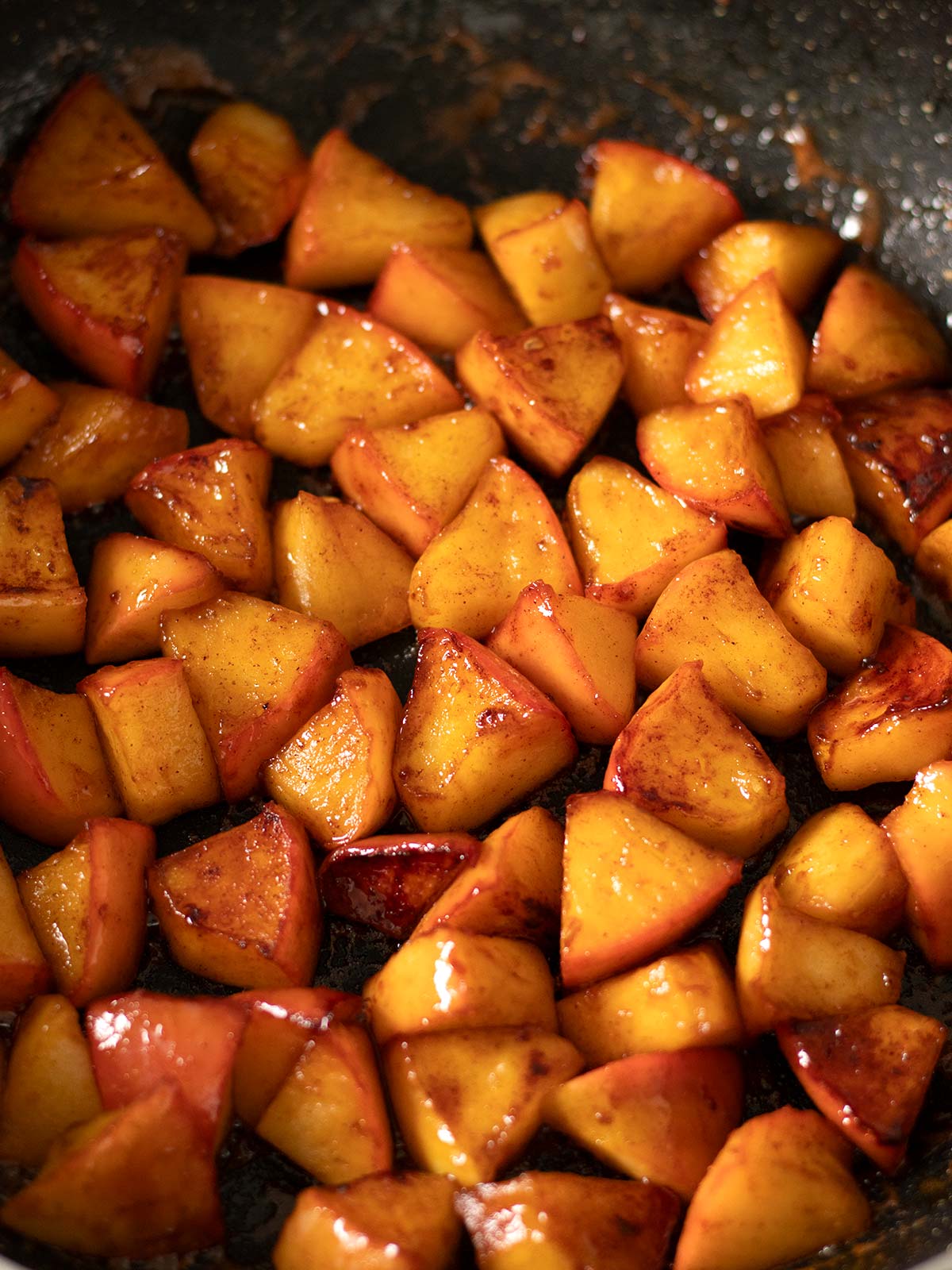 Vegan caramelized apples with brown sugar.