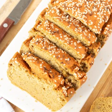 Red lentil bread (vegan and gluten-free loaf).