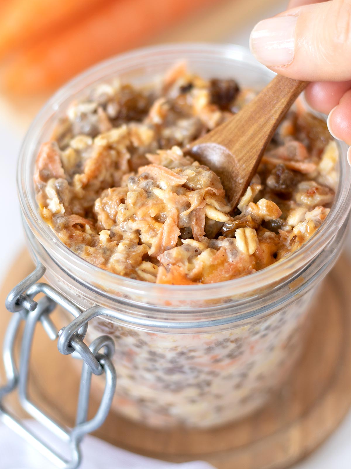 Vegan carrot cake overnight oats.