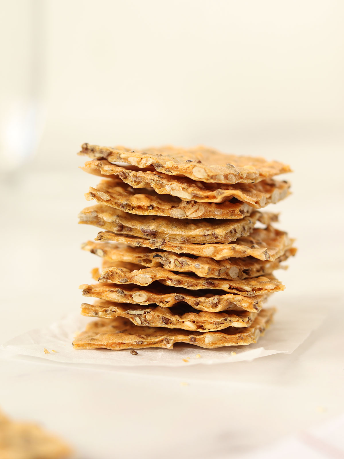 Crispy red lentil crackers with seeds.