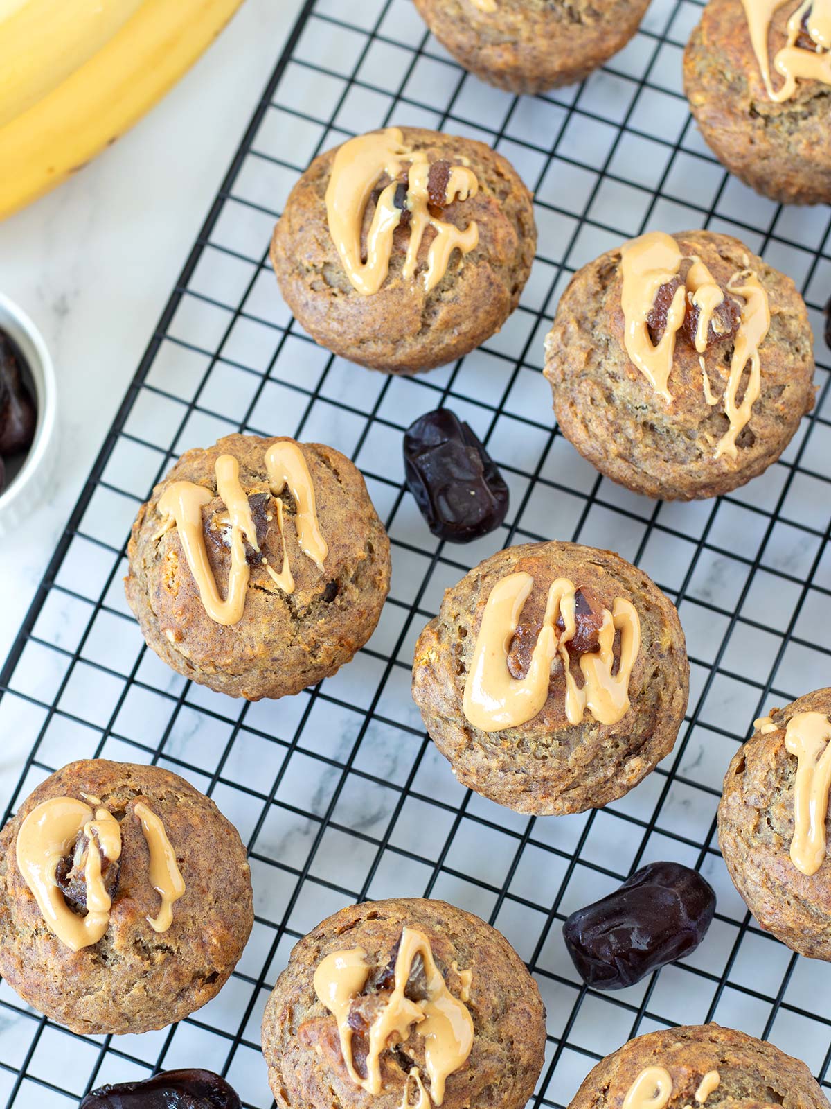Vegan banana date muffins (no sugar).